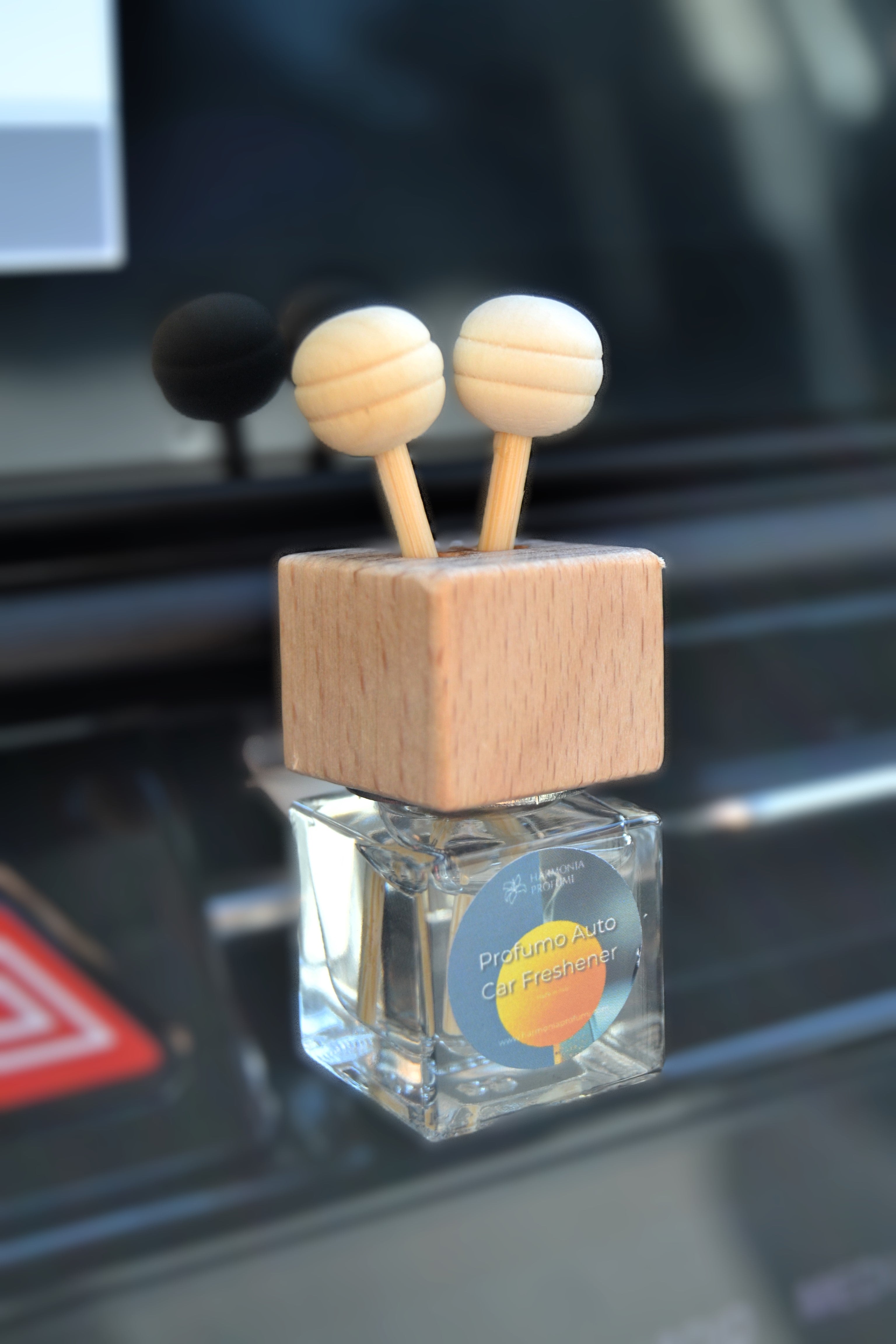 Pura Starter Set Diffusore Per Auto Intelligente Plug-in - Profumatore Elettrico Con App - Fragranza Premium 30 Giorni - Ricarica Teak & Blue Leather - Design Elegante